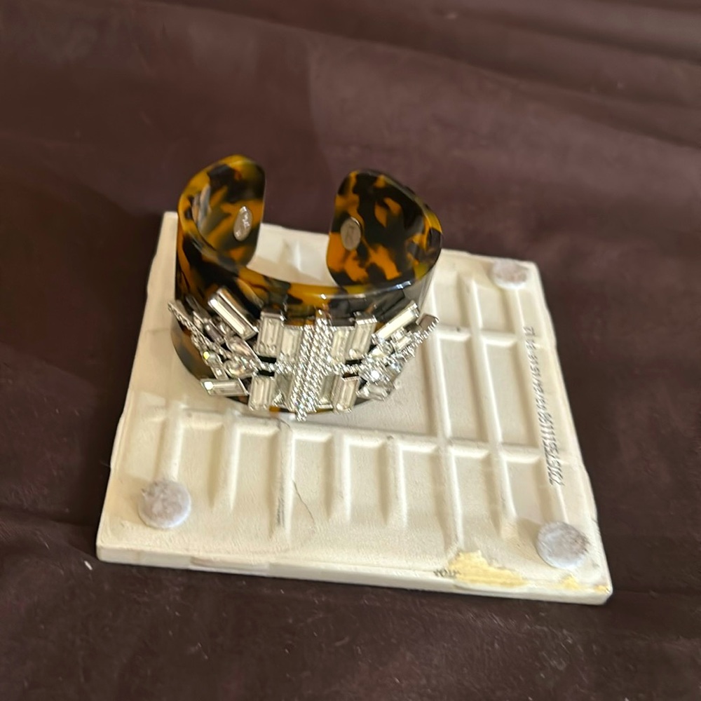 Cuff bracelet